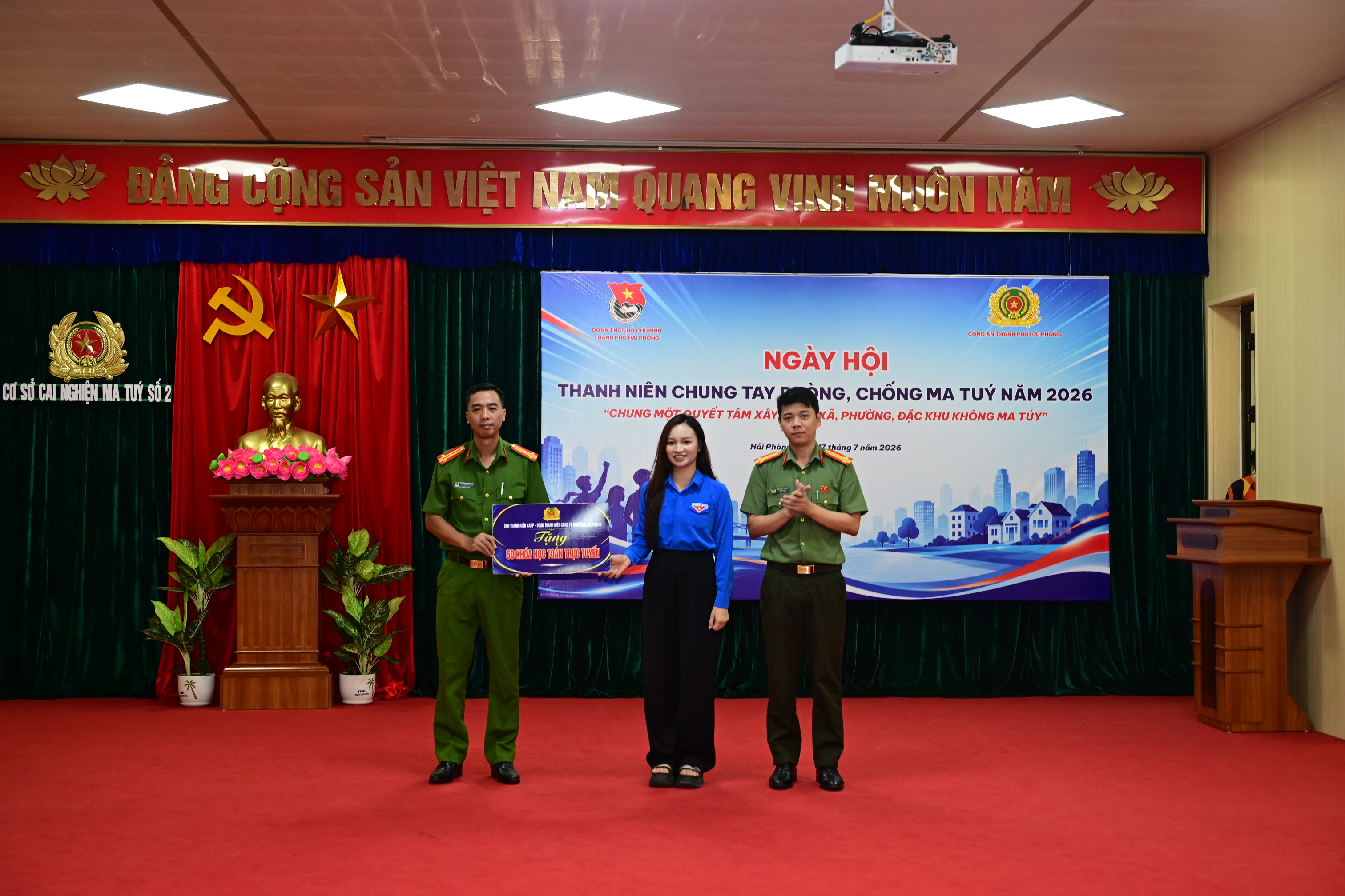 Sôi nổi chương trình “ Chung một quyết tâm xây dựng phường, xã, đặc khu không ma tuý”